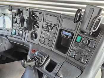 R114.340 6x2 / HIAB CRANE + 25T HOOKLIFT